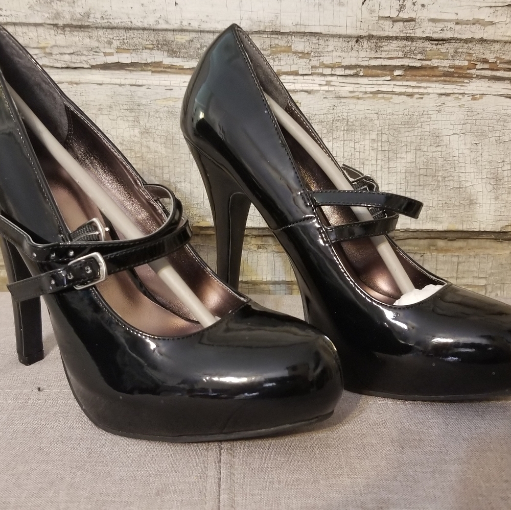 Mossimo Kaitlynn heels